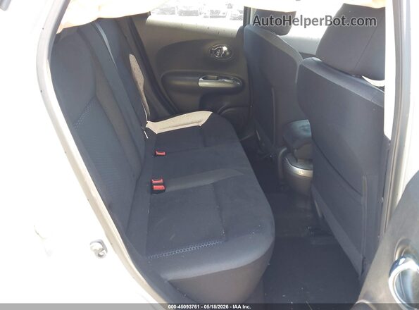 JN8AF5MV8HT750170 2017 NISSAN JUKE Silver Widok naklejki z numerem VIN