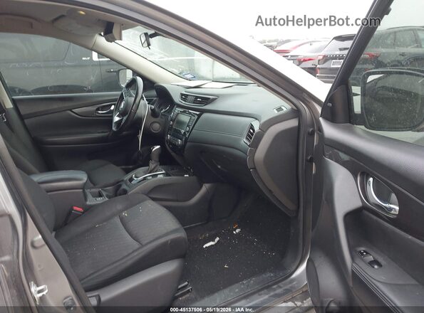 JN8AT2MT1KW268653 2019 NISSAN ROGUE Серебряный Вид салона спереди