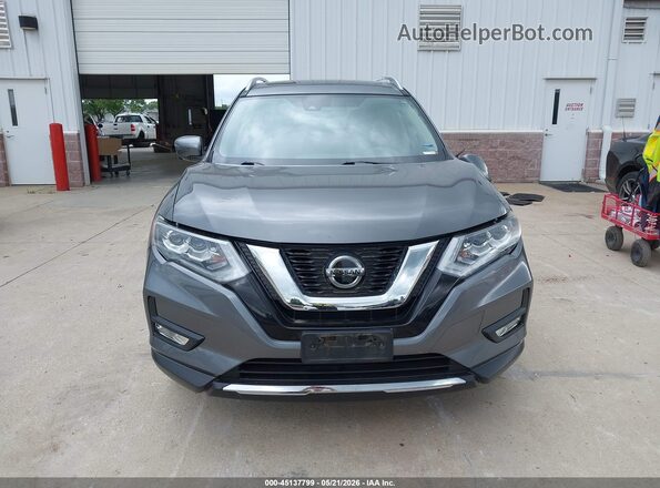 JN8AT2MT2JW485305 2018 NISSAN ROGUE Gray Dashboard view