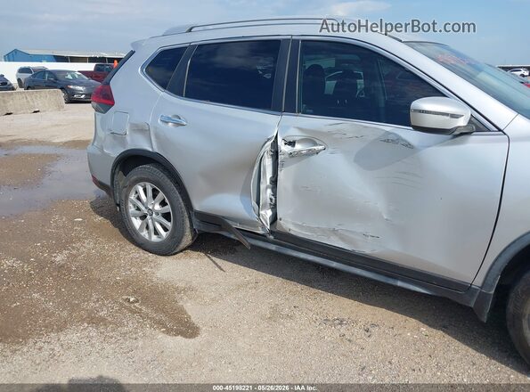 JN8AT2MT4LW014727 2020 NISSAN ROGUE Серебряный Вид спереди