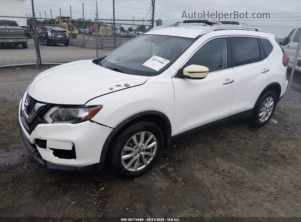 JN8AT2MT5HW143485 2017 NISSAN ROGUE White Front left