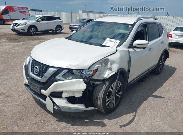 JN8AT2MT5HW149545 2017 NISSAN ROGUE White Front left