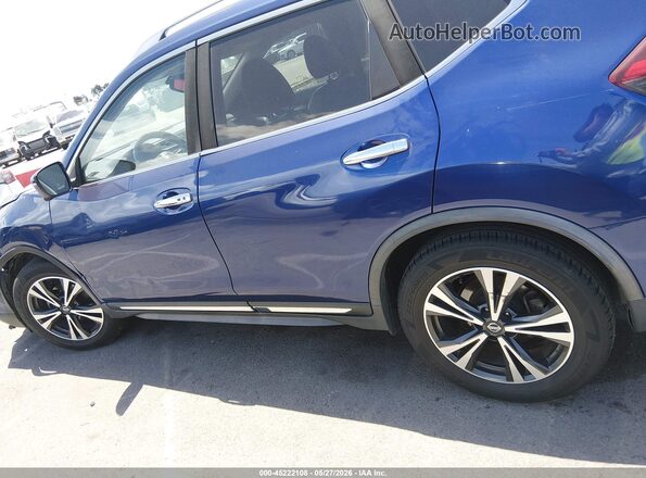JN8AT2MT5JW458096 2018 NISSAN ROGUE Blue 360 interior view