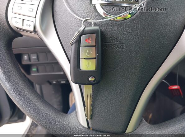 JN8AT2MT7GW030541 2016 NISSAN ROGUE Black Dashboard view