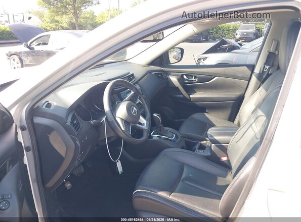 JN8AT2MT7HW402574 2017 NISSAN ROGUE Silver 