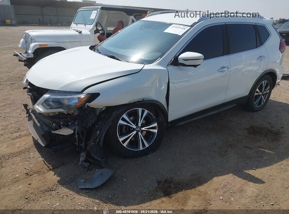 JN8AT2MT7LW039203 2020 NISSAN ROGUE White წინა მარცხენა ხედი სამი მეოთხედიდან