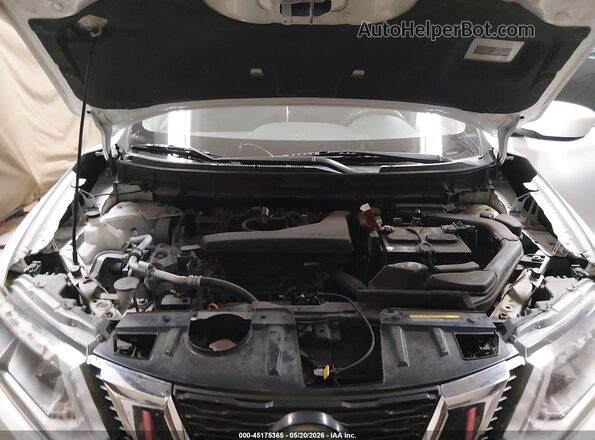 JN8AT2MT8JW464927 2018 NISSAN ROGUE White Widok z tyłu