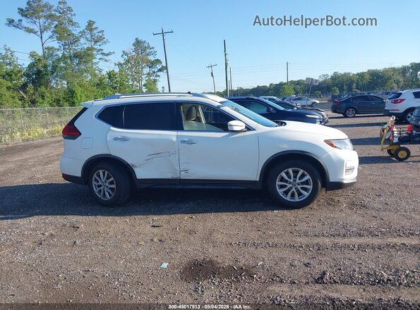 JN8AT2MT9HW153159 2017 NISSAN ROGUE White Սալոնի հետևի տեսք