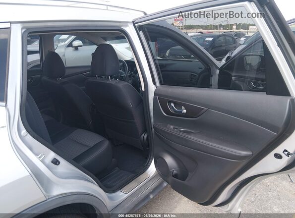 JN8AT2MT9LW002542 2020 NISSAN ROGUE Silver Widok naklejki z numerem VIN