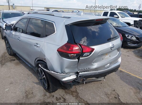 JN8AT2MT9LW002542 2020 NISSAN ROGUE Silver Widok z przodu