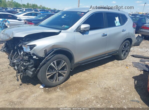 JN8AT2MTXJW466792 2018 NISSAN ROGUE Green Առջևի ձախ երեք քառորդ տեսարան