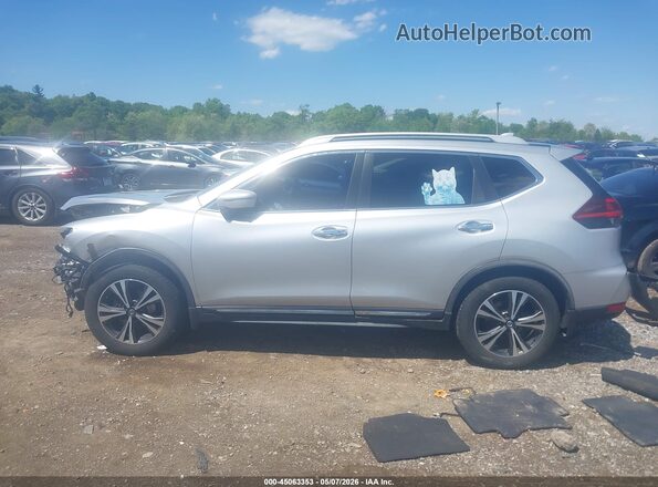 JN8AT2MTXJW466792 2018 NISSAN ROGUE Green Սալոնի 360 աստիճան տեսք