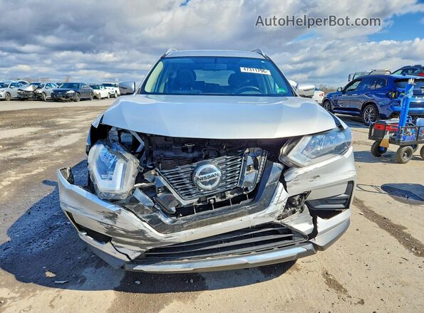 JN8AT2MV0JW346307 2018 NISSAN ROGUE Silver წინა ხედი