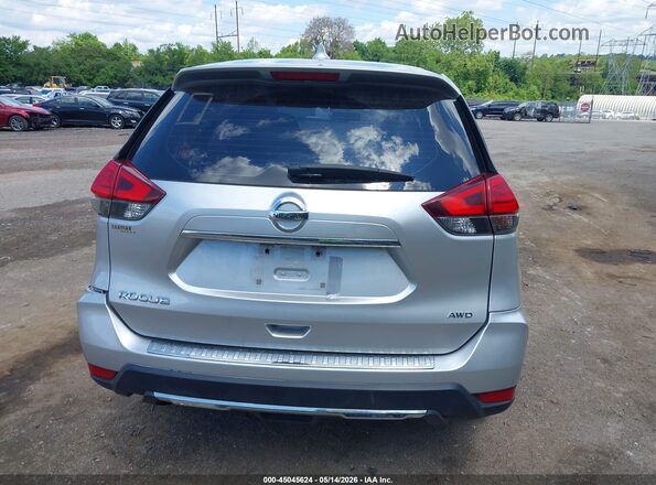 JN8AT2MV3HW024822 2017 NISSAN ROGUE Silver 