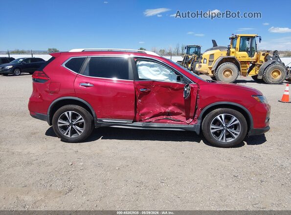 JN8AT2MV4HW276465 2017 NISSAN ROGUE Красный 