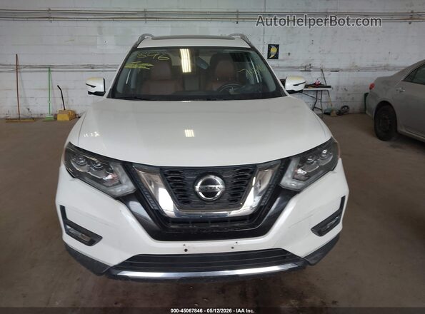 JN8AT2MV5JW304876 2018 NISSAN ROGUE White ხელსაწყოთა პანელის ხედი