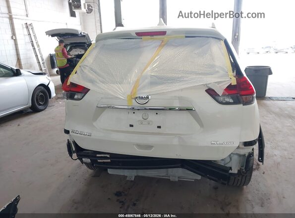 JN8AT2MV5JW304876 2018 NISSAN ROGUE White 