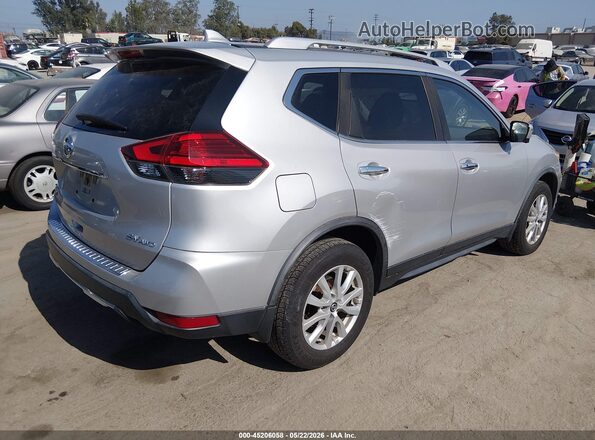 JN8AT2MV8HW277604 2017 NISSAN ROGUE Серебряный Задняя правая четверть
