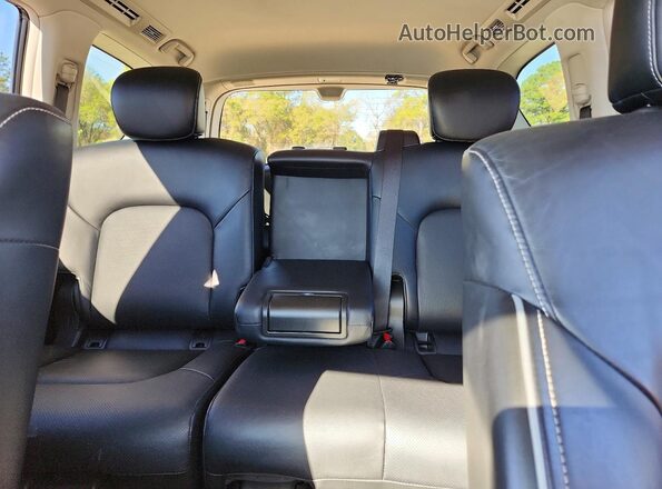 JN8AZ2AD9M9861366 2021 INFINITI QX80 White Vista de los asientos traseros