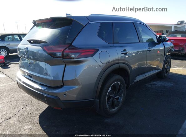 JN8BT3BA2RW357623 2024 NISSAN ROGUE Gray Trasero derecho