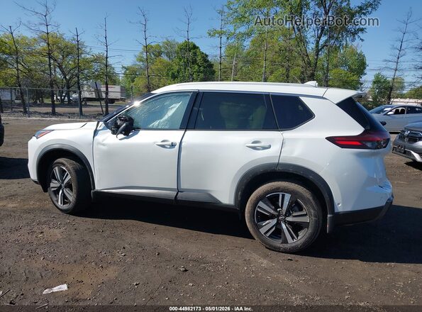 JN8BT3CB3SW420547 2025 NISSAN ROGUE White Vista interior de 360 grados