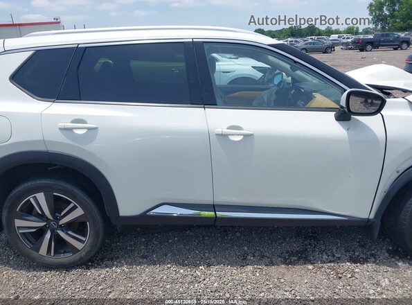 JN8BT3DC4PW104315 2023 NISSAN ROGUE White Widok wnętrza 360 stopni