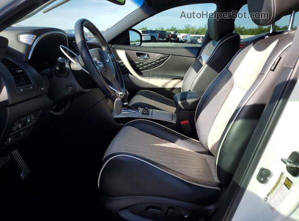JN8CS1MU7HM140226 2017 INFINITI QX70 Белый Вид салона спереди