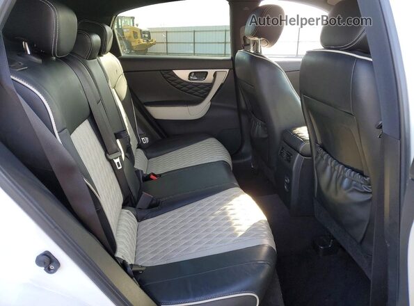JN8CS1MU7HM140226 2017 INFINITI QX70 Белый Вид задней части салона