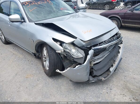 JN8CS1MW2HM413459 2017 INFINITI QX70 Silver Widok z przodu