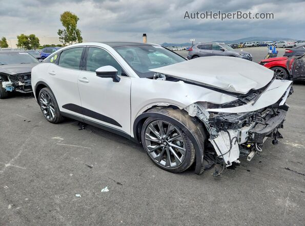 JTDAAAAF5P3016875 2023 TOYOTA CROWN White Delantero derecho