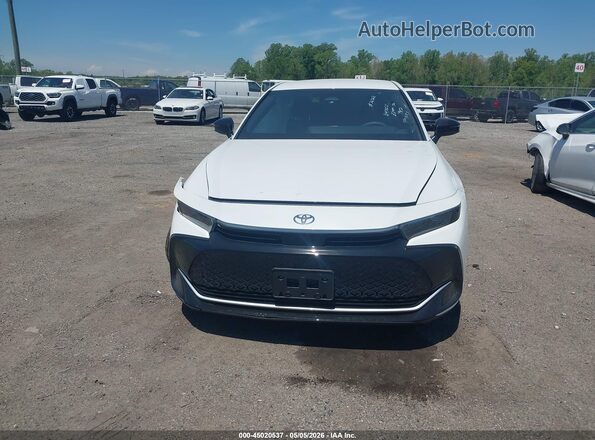JTDAAAAF5T3047652 2026 TOYOTA LE White Widok zestawu wskaźników