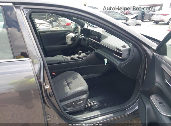 JTDAAAAF8P3013341 2023 TOYOTA LE Серый Вид салона спереди