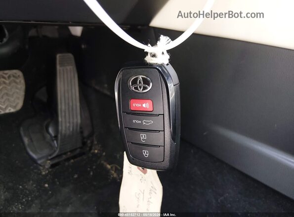 JTDAAAAF9T3048657 2026 TOYOTA CROWN Красный Вид панели приборов