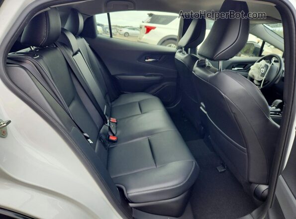 JTDACAAU6S3060773 2025 TOYOTA PRIUS Белый Вид задних сидений