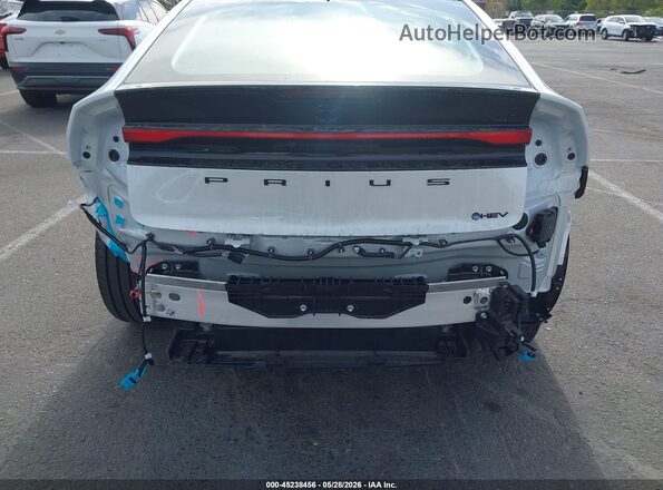 JTDACAAU8T3076748 2026 TOYOTA PRIUS White Widok z przodu