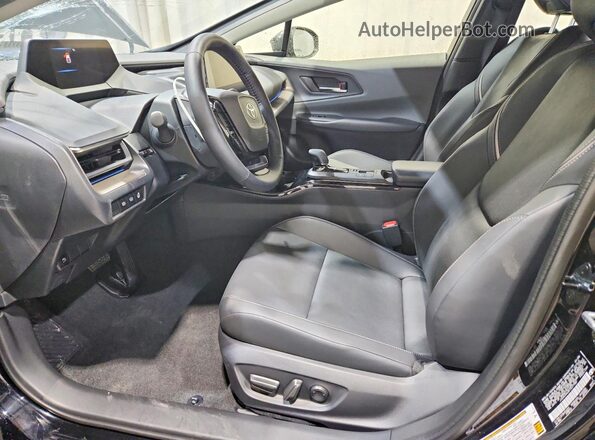 JTDACAAU8T3077981 2026 TOYOTA PRIUS Black Vista interior delantera