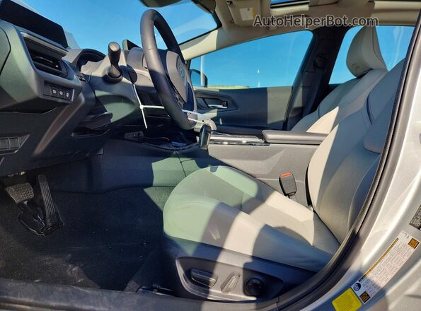 JTDACAAUXR3043646 2024 TOYOTA LE Silver 