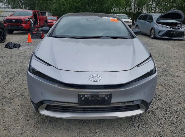 JTDACACU2R3030063 2024 TOYOTA PRIUS Silver Front view