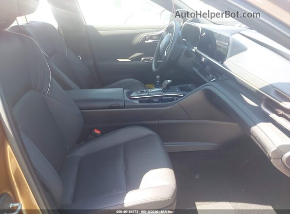 JTDAFAAF1P3004465 2023 TOYOTA CROWN Brown Vista interior delantera