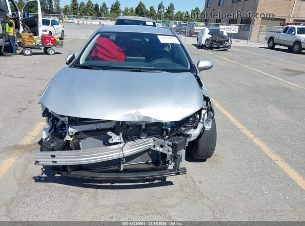 JTDB4MEE3S3032046 2025 TOYOTA COROLLA Silver Widok z przodu