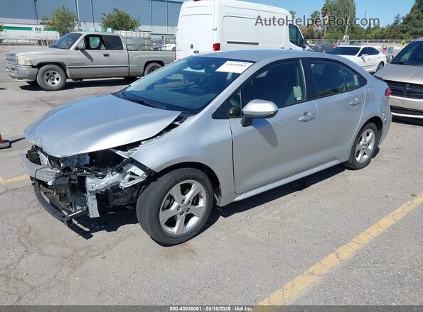 JTDB4MEE3S3032046 2025 TOYOTA COROLLA Silver Przód lewy