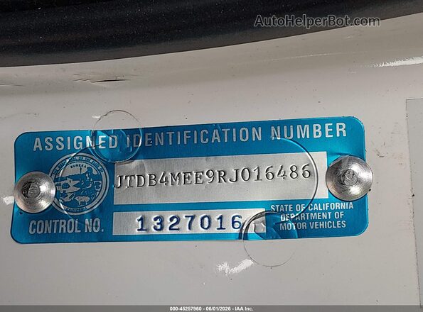 JTDB4MEE9RJ016486 2024 TOYOTA COROLLA White Շարժիչի բաժամունքի տեսք