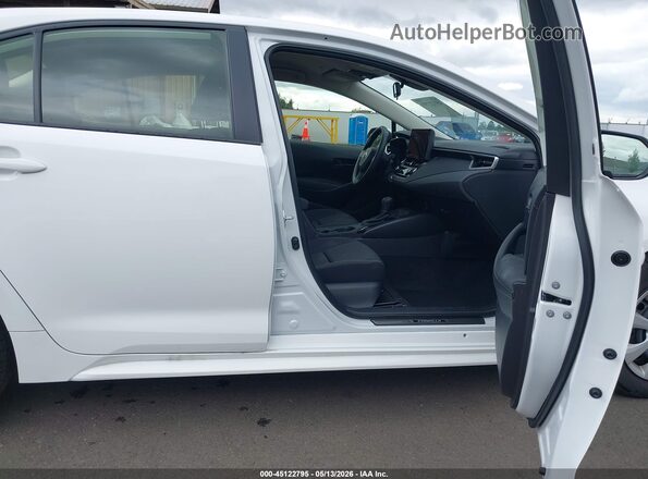 JTDB4MEE9T3037172 2026 TOYOTA COROLLA White წინა სალონის ხედი