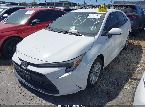 JTDBCMFE0P3001586 2023 TOYOTA COROLLA White Przód lewy