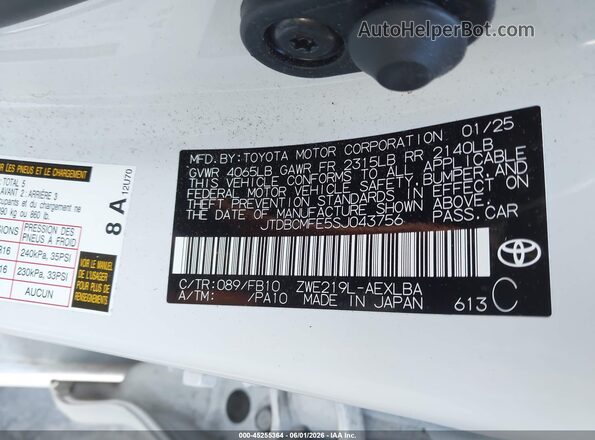 JTDBCMFE5SJ043756 2025 TOYOTA COROLLA White Շարժիչի բաժամունքի տեսք
