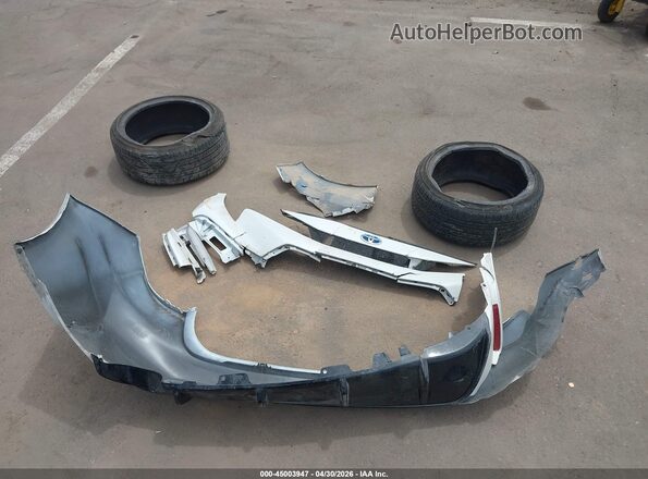 JTDBCMFE5SJ045295 2025 TOYOTA LL White Առջևի վահանակի տեսք