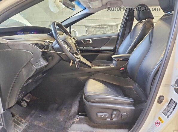 JTDBVRBD3HA003592 2017 TOYOTA MIRAI Белый Вид салона спереди