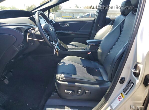 JTDBVRBD4HA003696 2017 TOYOTA MIRAI Silver წინა სალონის ხედი