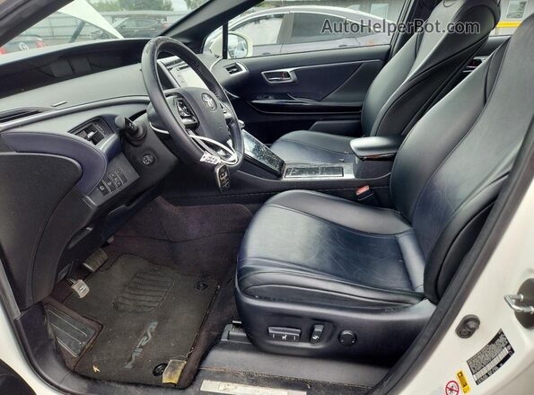 JTDBVRBD9JA003912 2018 TOYOTA MIRAI White წინა სალონის ხედი