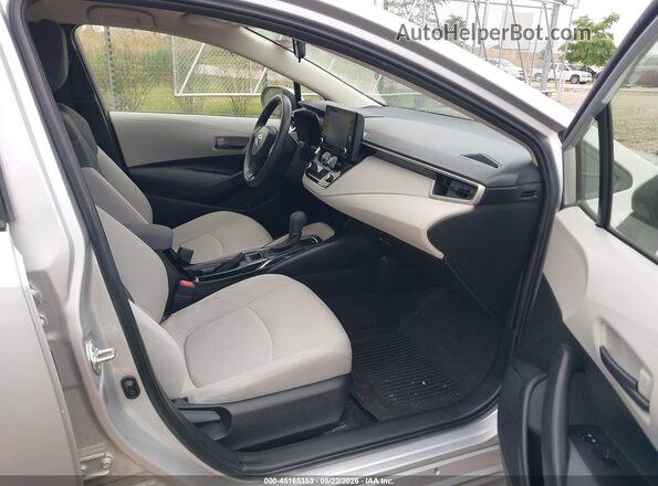 JTDEAMDE2N3010471 2022 TOYOTA COROLLA Silver Вид салону спереду